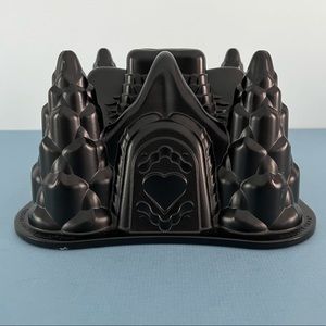 Nordic Ware Fairytale‎ Cottage Bundt Cake Pan